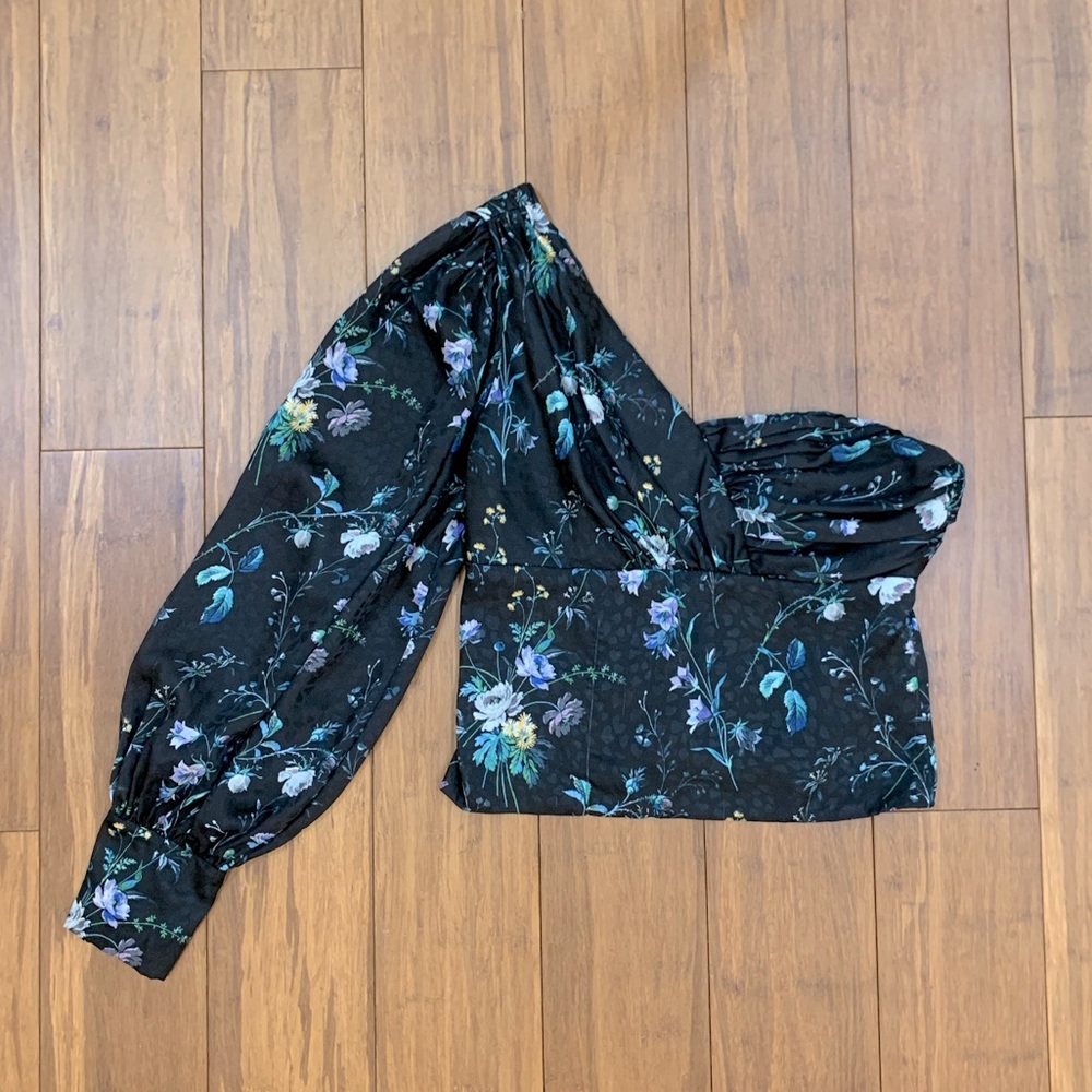 Flor Et. Al one shouldered floral top